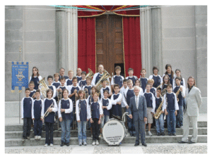 Foto Corpo Musicale S. Cecilia davanti alla chiesa di Triuggio